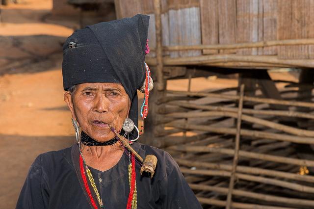 165 Kengtung, Akhu dorp.jpg